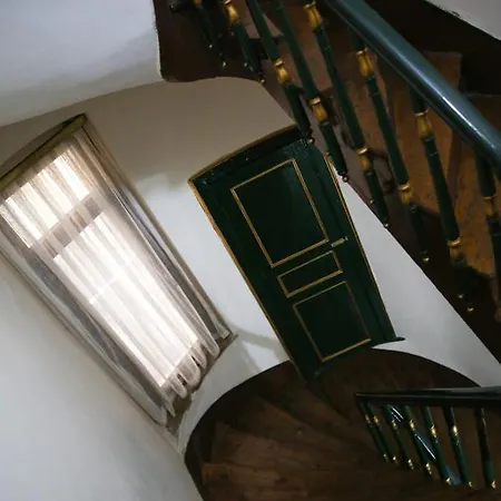 Agus Flats Galata Διαμέρισμα *